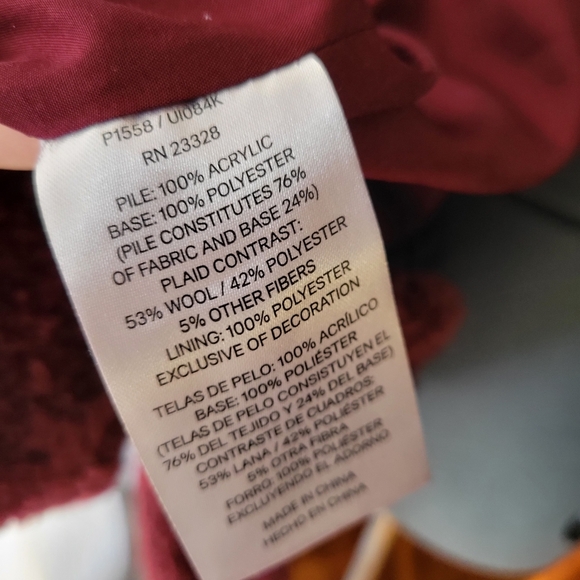 Pendleton Cozy Burgundy Teddy Bear Sherpa Jacket Size Small with Plaid Accents - Picture 7 of 8